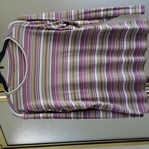 Long sleeve Eddie Bauer top. 100% cotton. Excellent condition!